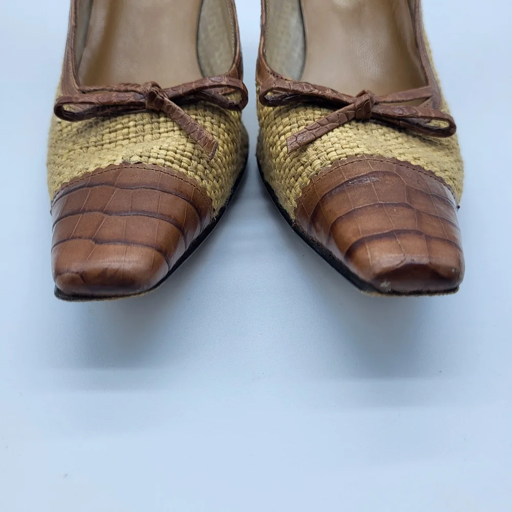 Stuart Weitzman Tan Weave Reptile Brown Trim Classic Feminine Kitten Heel - Picture 4 of 14